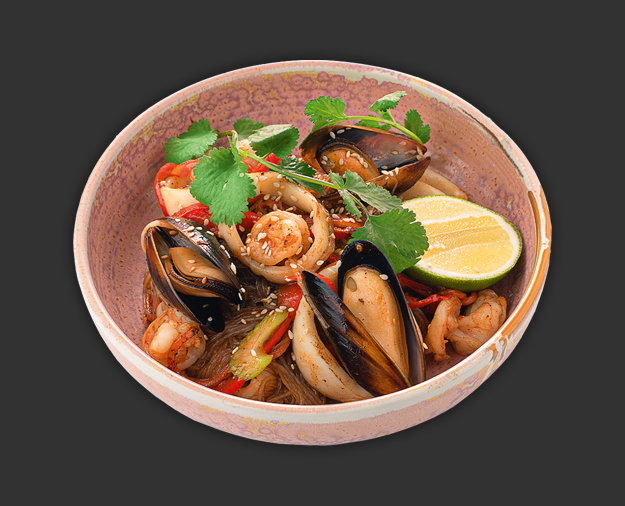 Сингапурская лапша с морепродуктами. Рыба.Рис